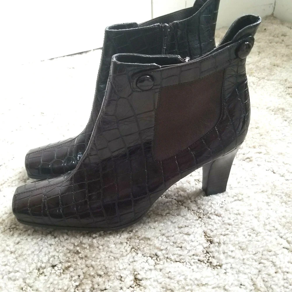 Franco Sarto Flynn Brown Faux Patent Leather Ankle Boots -Size 9.5 M